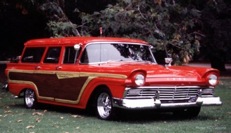 1957 FORD COUNTRY SQUIRE