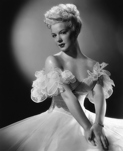 Betty Hutton - Im Ballkleid