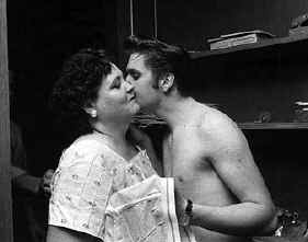 Elvis Presley - Kiss