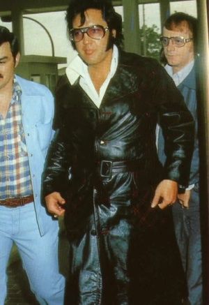 Elvis Presley - Ledermantel/Glasses