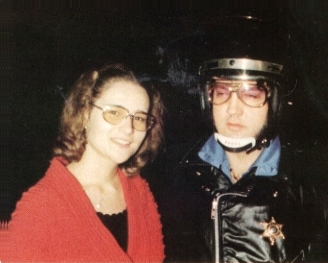 Elvis Presley - mit Helm