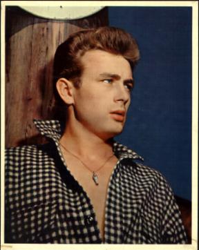 James Dean - mit Halskette