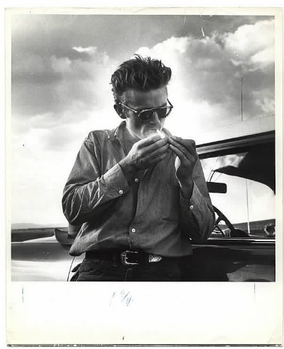James Dean - am Zigarette anz�nden