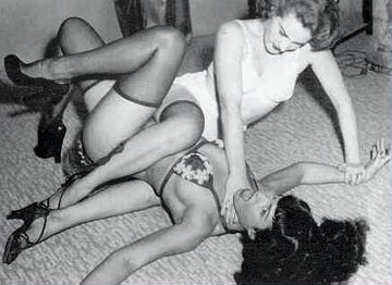 Bettie Page - Bodenfight